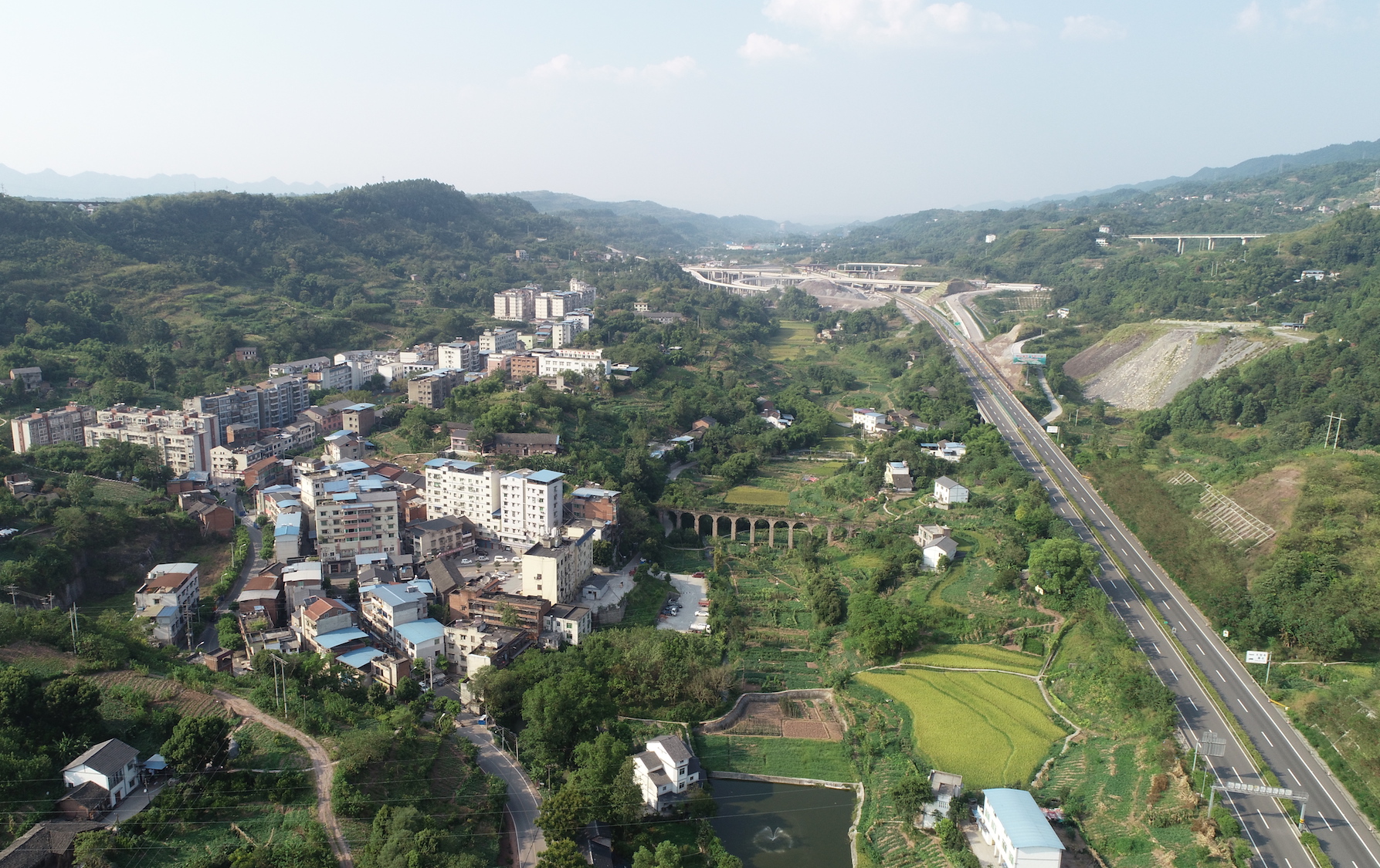 20190822攝-雙河口鎮場鎮全貌的副本.jpg